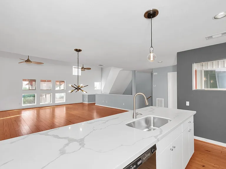 2605 Calumet St #38 — Photo 19