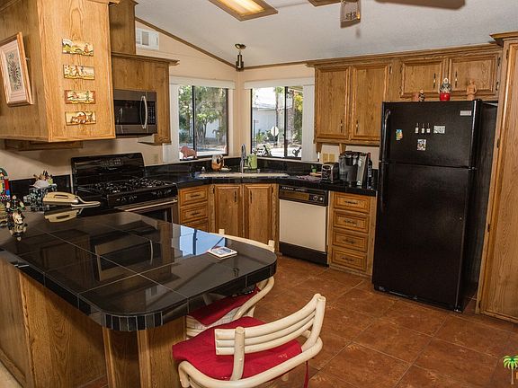 2nd image of 72 Zacharia Dr