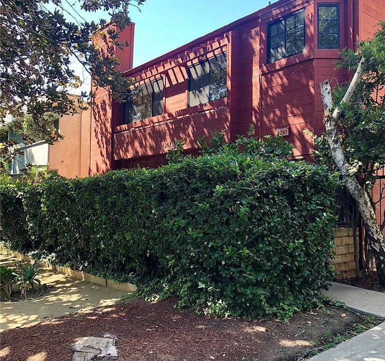 1st image of 4247 Whitsett Ave Unit 3