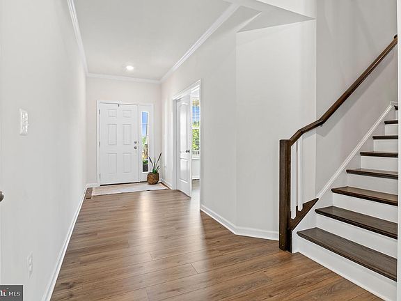 4th image of 10711 Meridian Hill Way