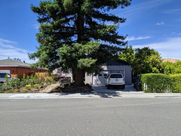 1634 Morgan St, Mountain View, CA 94043