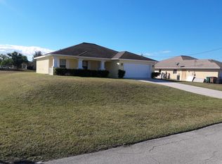 1226 NE 19th Ter, Cape Coral, FL 33909