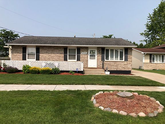 2nd image of 2206 N Butrick St