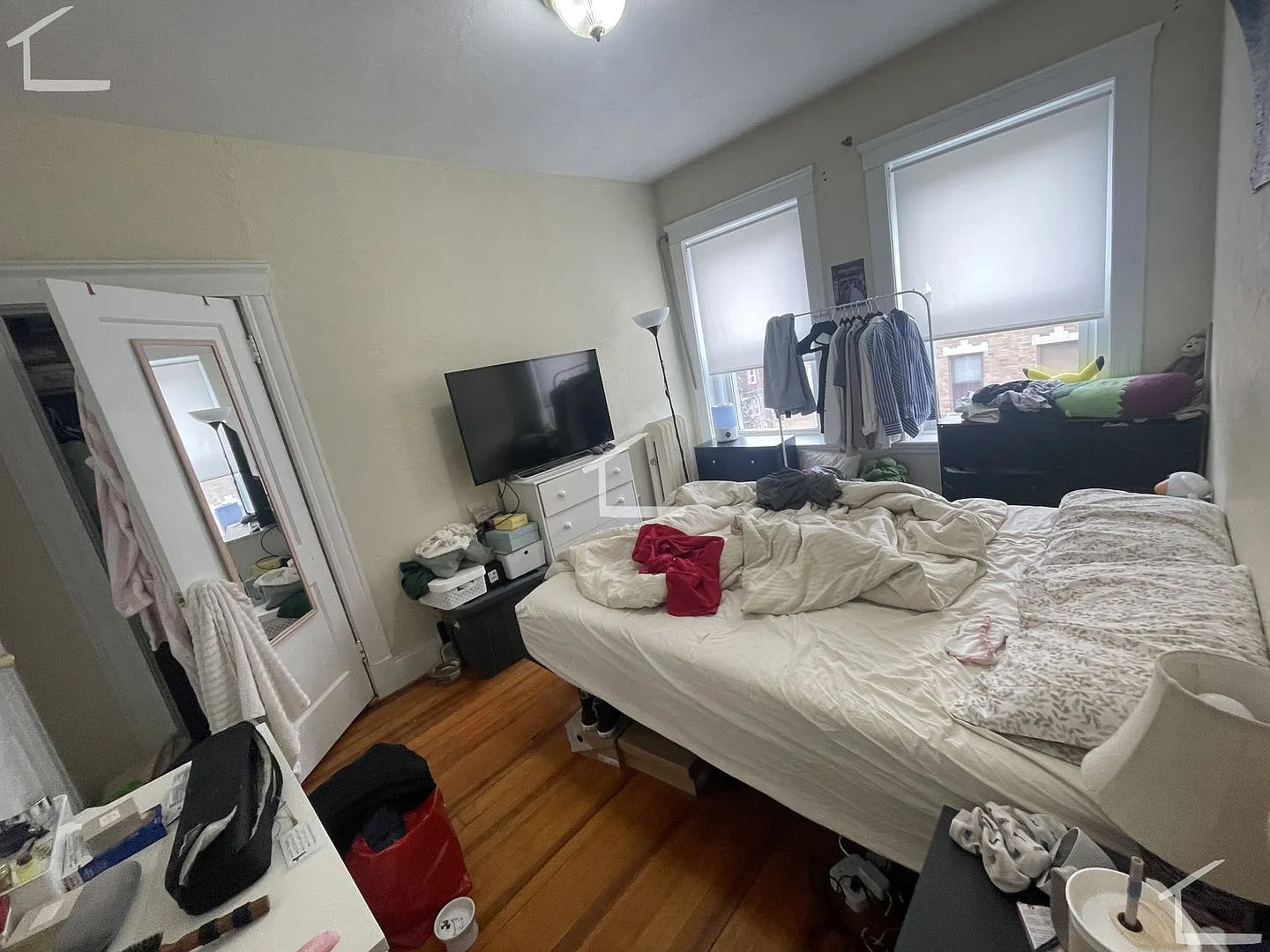 9/1 No fee! Spacious 1BR in Allston near Green Line, heat inc! — Photo 4