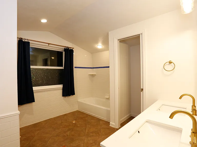 3920 Newland St — Photo 11