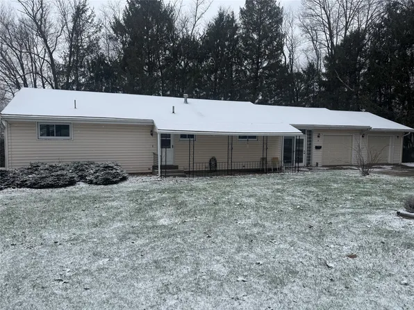 5 W Dillon Dr, Titusville, PA 16354