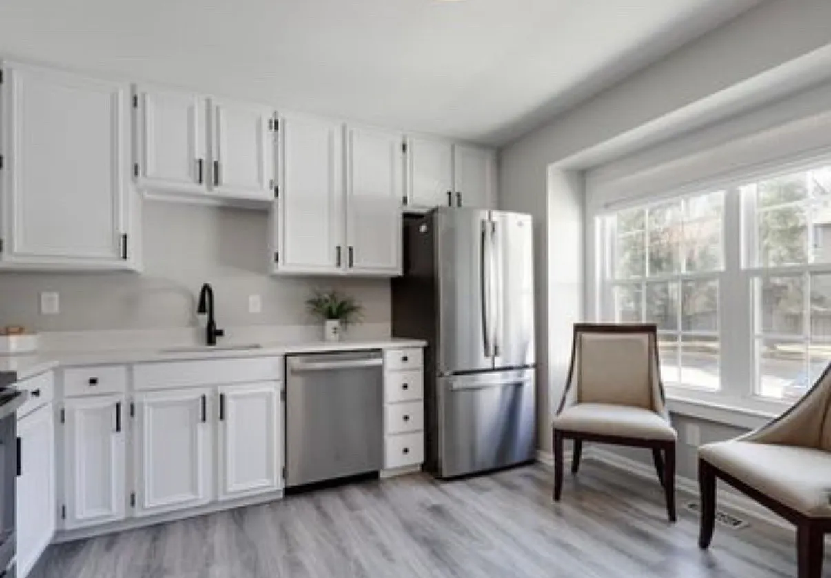 3 bed, 1.5 bath, 1500 sqft, $2,550 — Photo 3