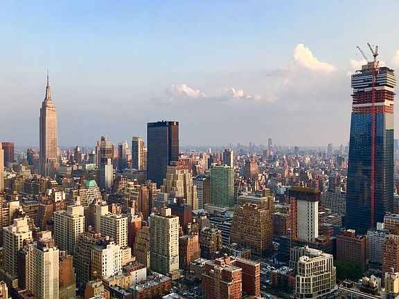5th image of 400 W 54th St APT 3B