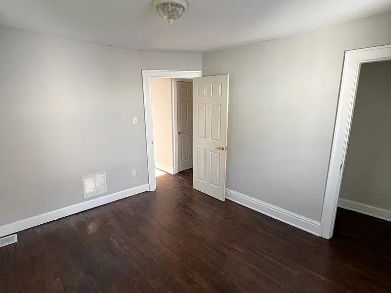 1079 E 16th Ave — Photo 14