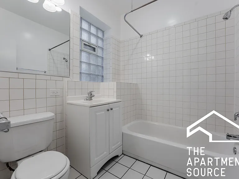 4452 N Sheridan Rd #4450-1 — Photo 5