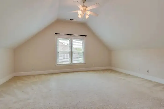 101 Tiffany Ct — Photo 37