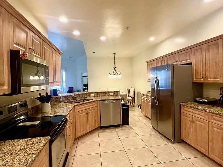 724 SW 47th St #209 — Photo 11