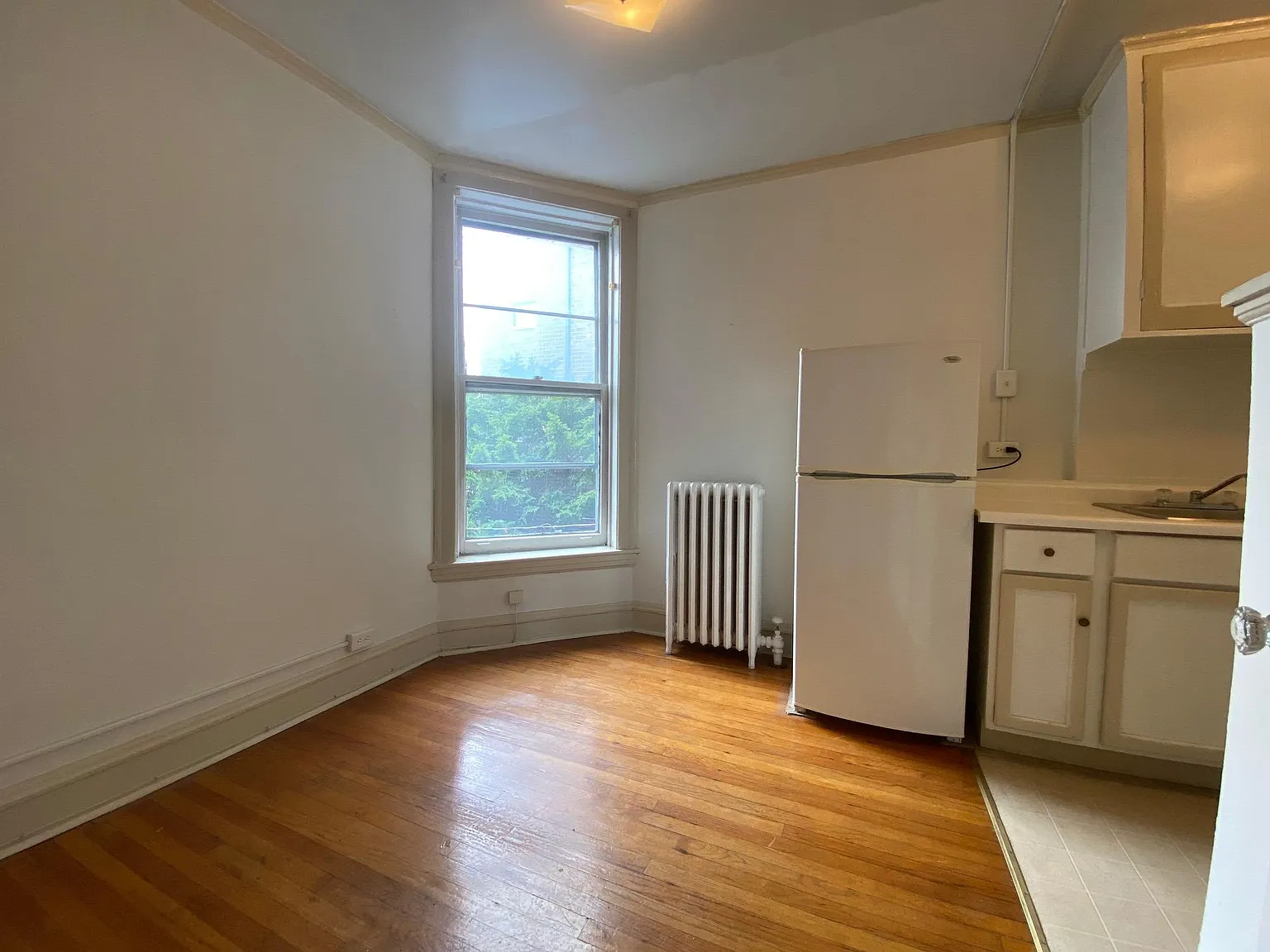 Studio, $1,150 — Photo 1