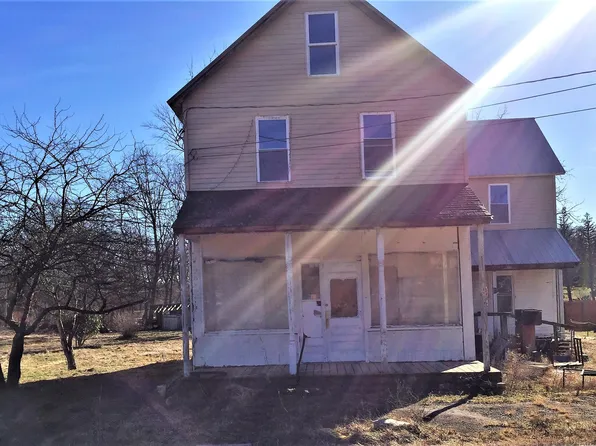 327 Pond Hill Mountain Rd, Wapwallopen, PA 18660
