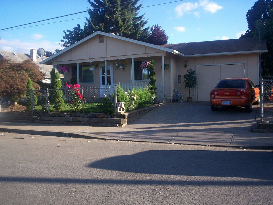 1st image of 138 Bradley St