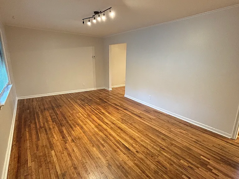 2725 N Boulder Ave — Photo 3