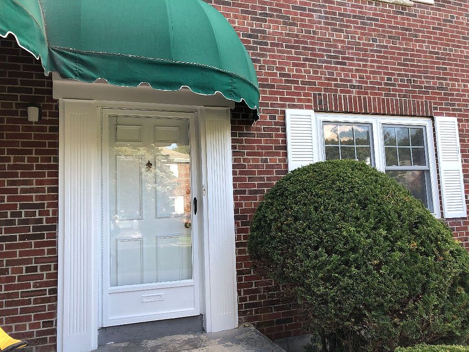 1st image of 132 Emerson Gardens Rd #132