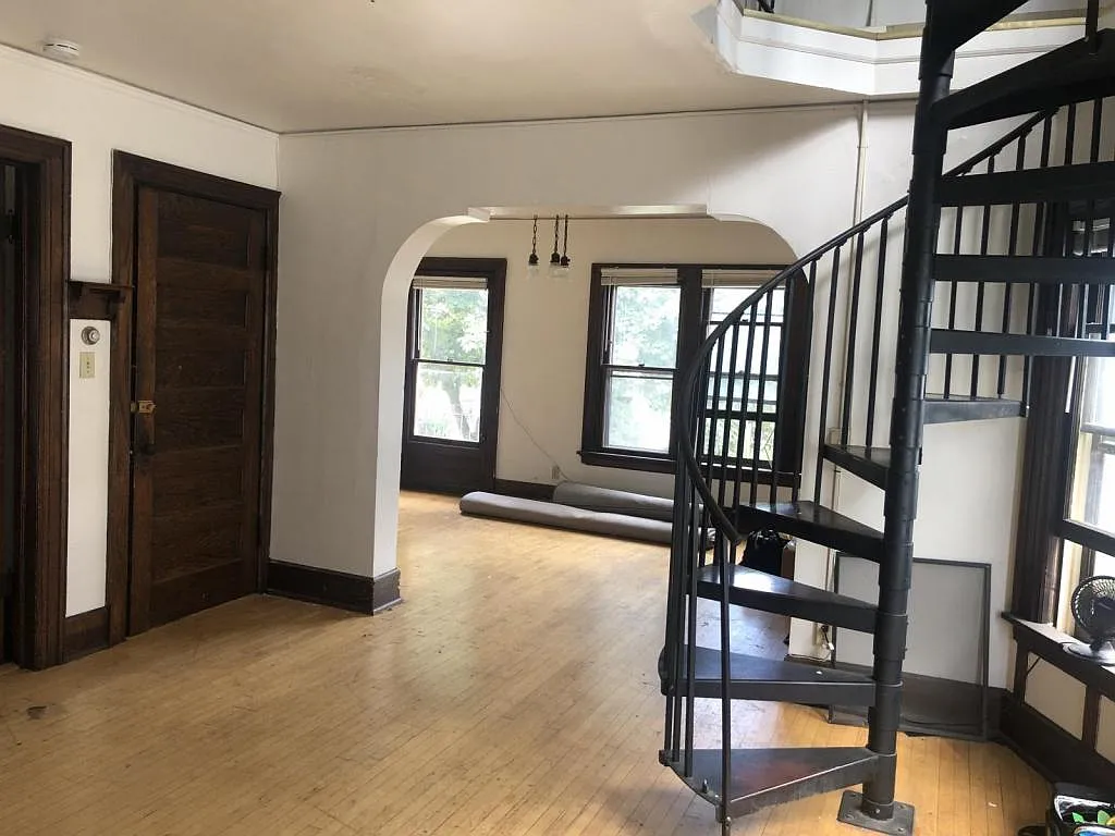 2959 N. Murray Ave. — Photo 1