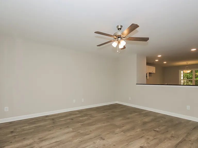 200 Ashbrook Rd — Photo 4