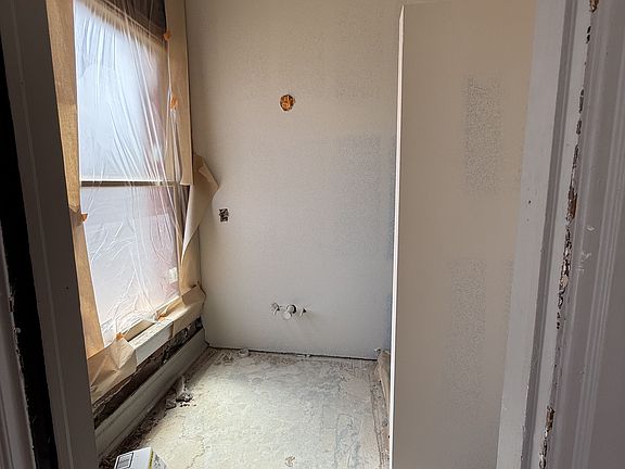 5th image of 201 W Main St #6