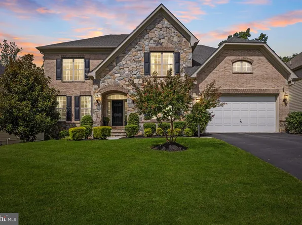 12108 Hickory Falls Ct, Woodbridge, VA 22192