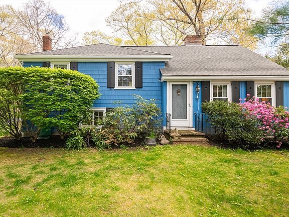 2nd image of 37 Colrain Rd