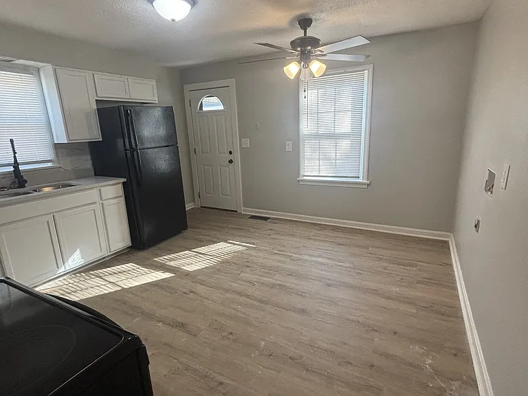 4009 Beaver St — Photo 11