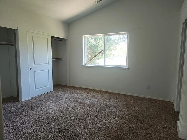 4035 SE 124th Ave — Photo 11