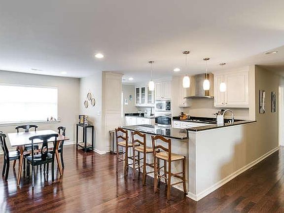 5th image of 925 Cleveland St Unit 264