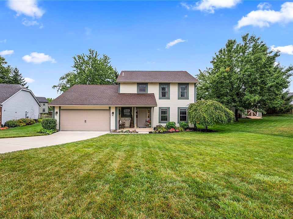 1st image of 340 Royal Wood Ct