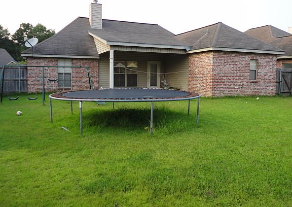 3rd image of 510 Lodge Dr