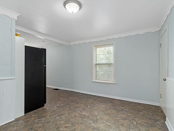 5th image of 5937 Holmes St APT 1