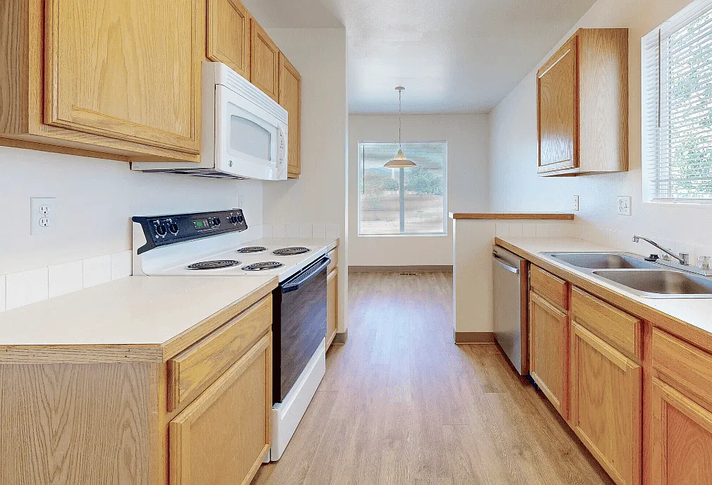 Building Photo - Glenmoor Townhomes