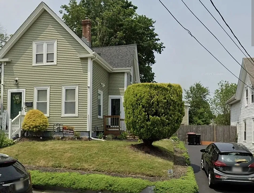 3 bed, 1015 sqft, $3,600 — Photo 1