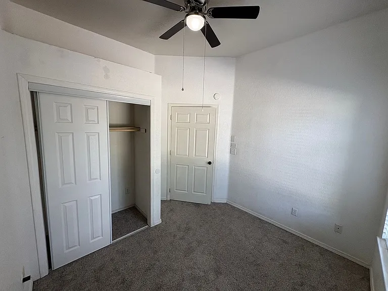 1040 N Sumter Ct — Photo 7