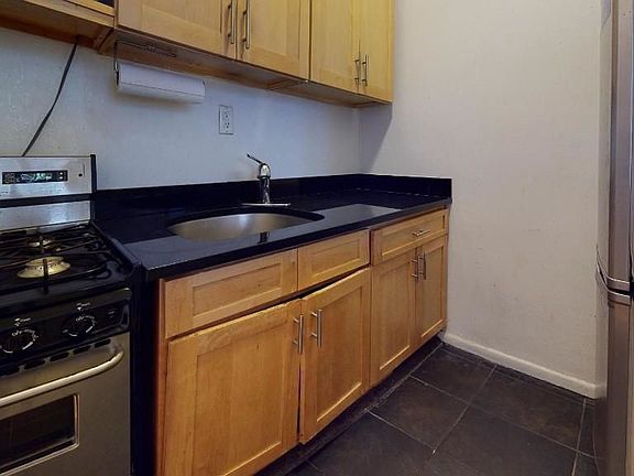 5th image of 318 E 89th St #2FW