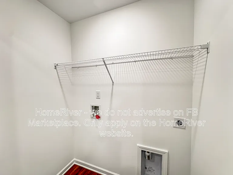 314 Livesey Ln — Photo 9