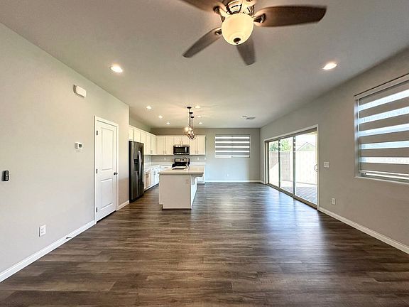 4th image of 231 Zenobia Ct