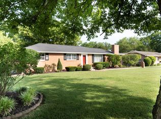 104 Bartonwood Dr, Lebanon, TN 37087
