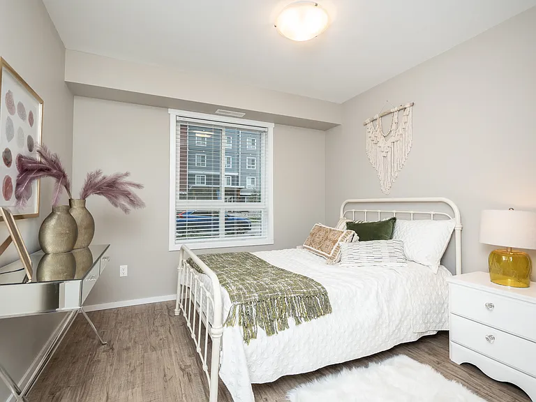 745 Ballantrae Dr — Photo 8