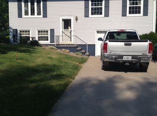 1205 14th St, Viola, IL 61486