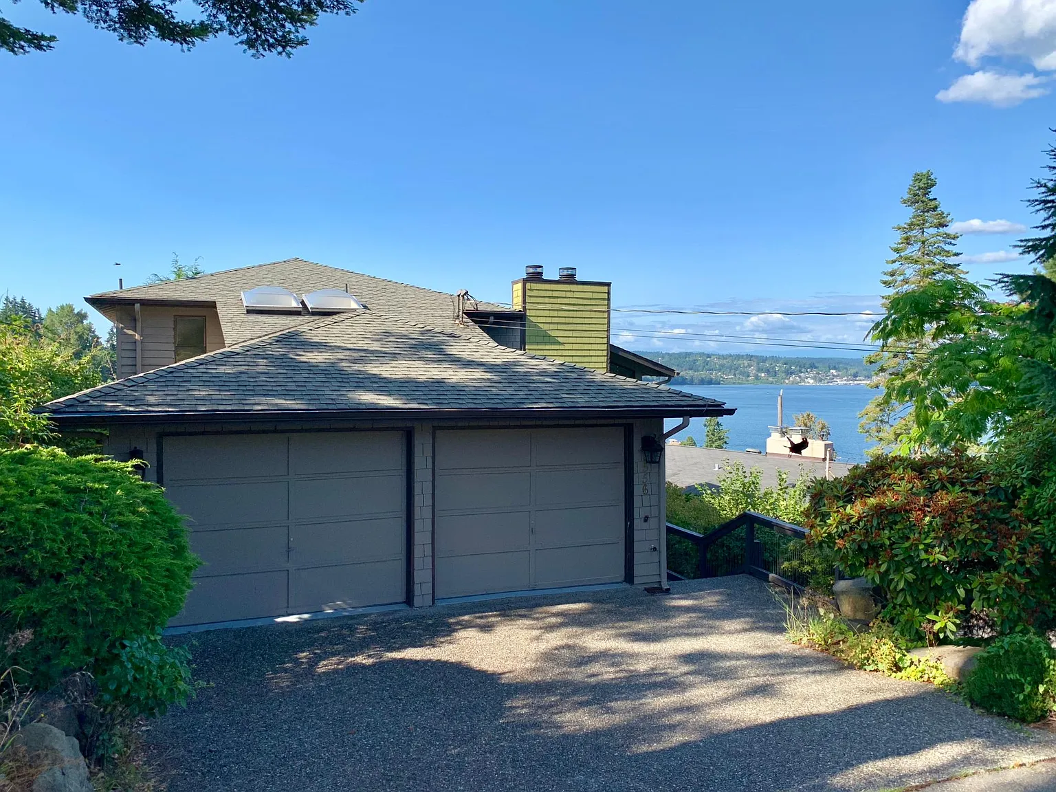 3 bed, 2.5 bath, 2940 sqft, $4,850 — Photo 3
