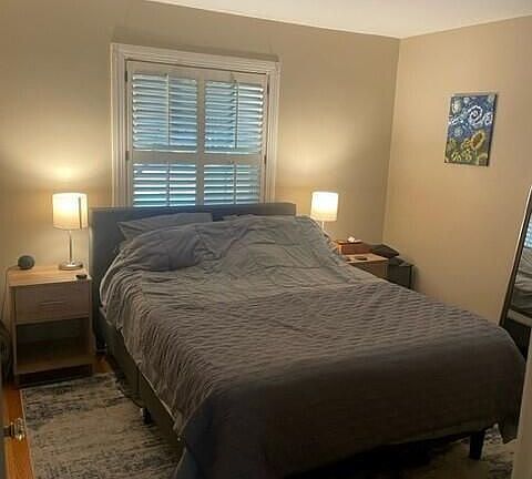 4th image of 3023 Peale Ave