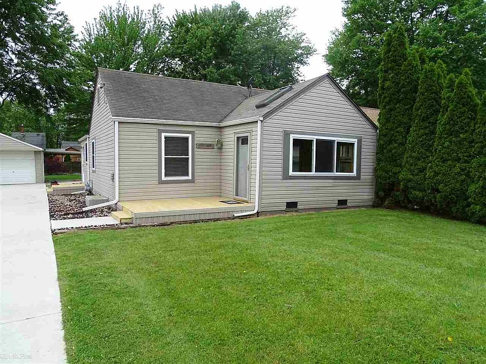 1st image of 27240 Campau Ln
