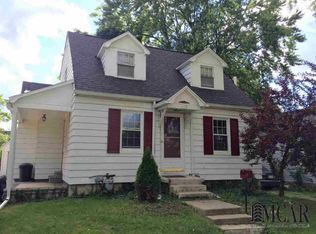 612 Rosewood Ave, Monroe, MI 48162