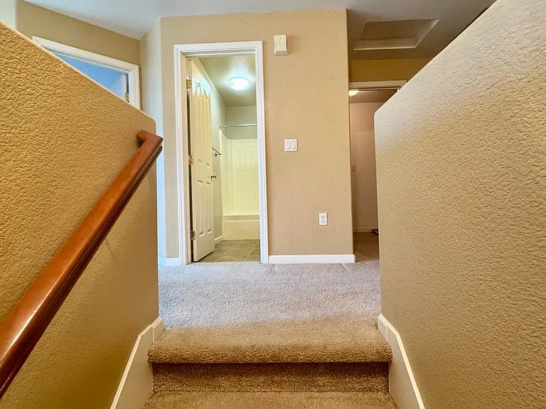 304 Esplanade Cir — Photo 20