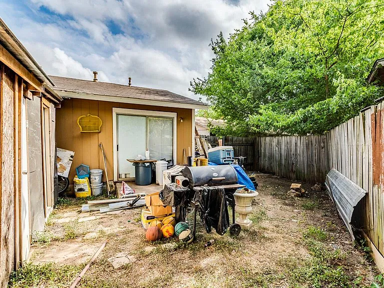 6105 Ada Ct — Photo 9