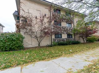 8427 W Bryn Mawr Ave #1SE, Chicago, IL 60631