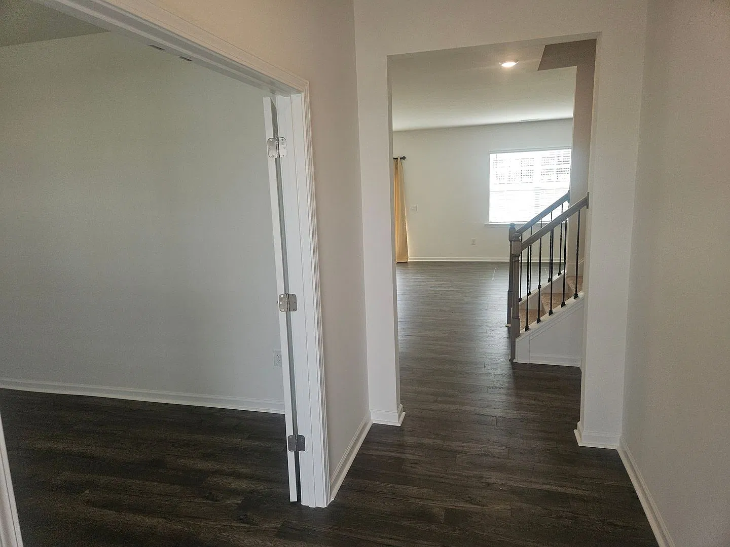 Beautiful! 5br/3ba home in wonderful new community! Available Now! — Photo 2
