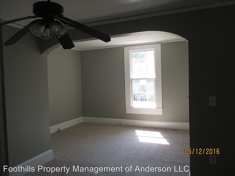 2nd image of 820 Bleckley St